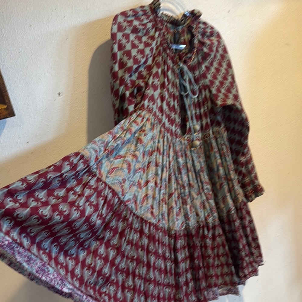 Yvonne S Maroon Blue Feather Print twirling Boho Dress size M - Picture 2 of 3